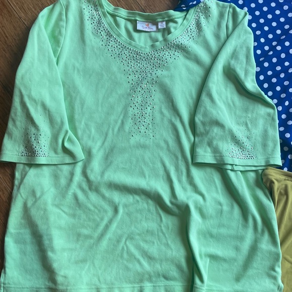 Bundle of 6 Tops: (Size 1X) Susan Graver, Denim & Company & Quaker Factory - Picture 10 of 14